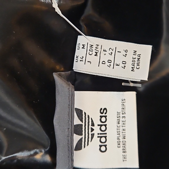 Adidas Ski Chic Cropped Puffer Jacket Black/Cream Size Medium - Picture 8 of 10